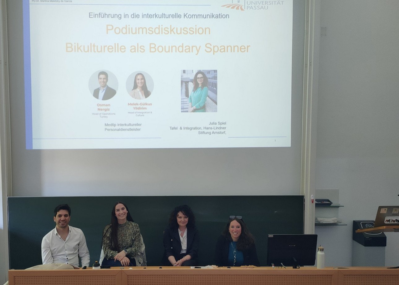 Osman Nergiz, Melek Yilderim, Julia Spiel und PD Dr. Maletzky de Garcia 