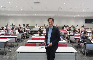 [Translate to Englisch:] Japan Ritsumeikan Vortrag Prof. Barmeyer