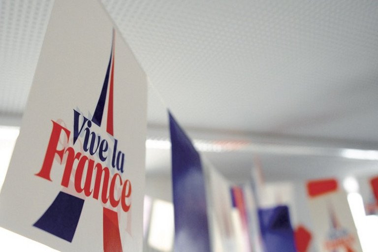 Dekoratives Bild der Kachel 'Gastvortrag von Jean-Claude Brunet'