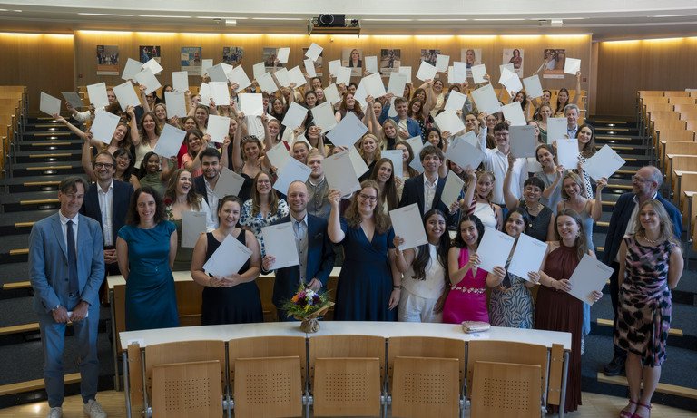 Gruppenfoto Abschlussfeier Sommersemester 2026