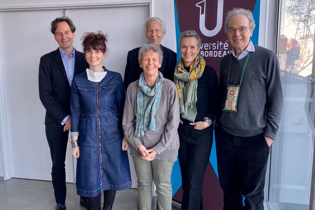 Das Photo zeigt (v.l.) Christoph Barmeyer, Emmanuelle Sauvage, Genevi&egrave;ve Tr&eacute;guer-Felten, Philippe D&rsquo;Iribarne, Catou Faust und Jean-Pierre Segal.