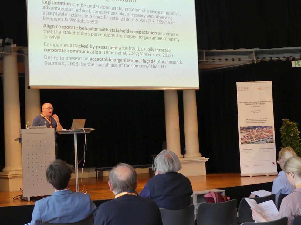DIE KONFERENZ