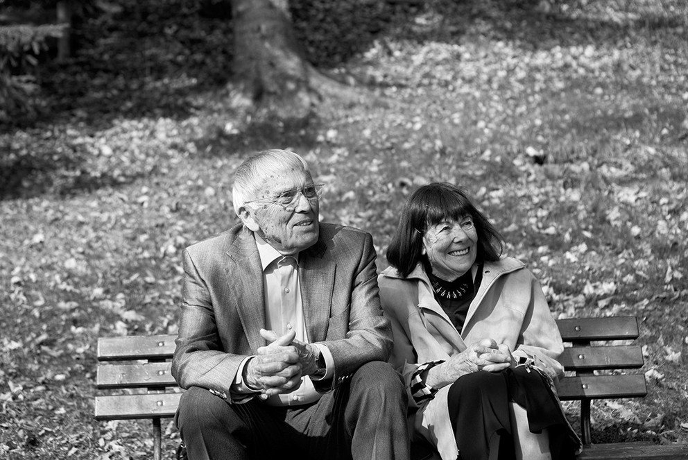 Reiner und Elisabeth Kunze in ihrem Garten in Obernzell/Erlau, M&auml;rz 2023. Foto: Rudolf Klaffenb&ouml;ck