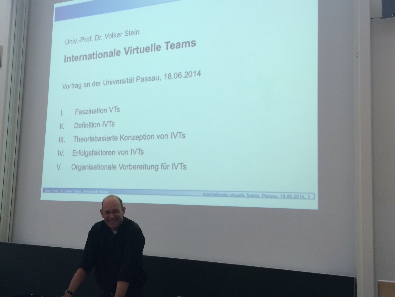 [Translate to Englisch:] Gastvortrag Univ.-Prof. Dr. Volker Stein
