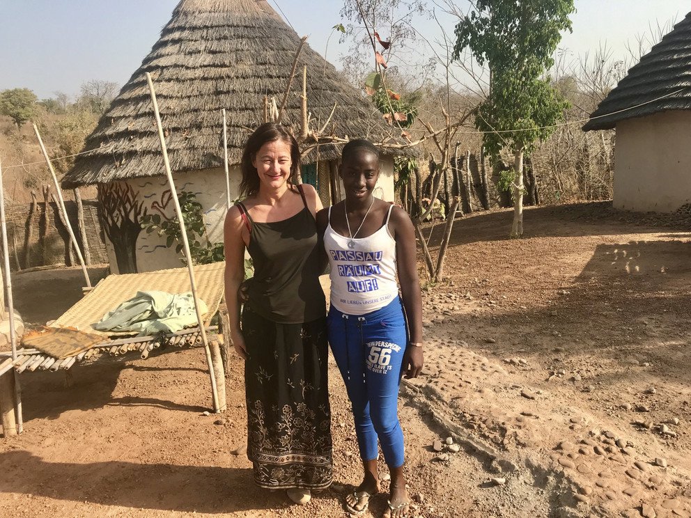 Wenn pl&ouml;tzlich in Afia/Senegal jemand mit einem PASSAU R&Auml;UMT AUF-T-Shirt vor einem steht