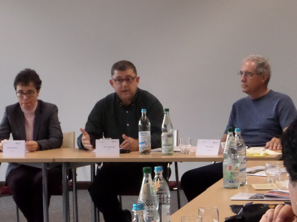 P. Nieva-de la Paz, J. Checa, J. Torrecilla