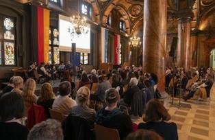 6-8tel Das Bild zeigt den Auftritt der Musikgruppe Sechs-Achtel.