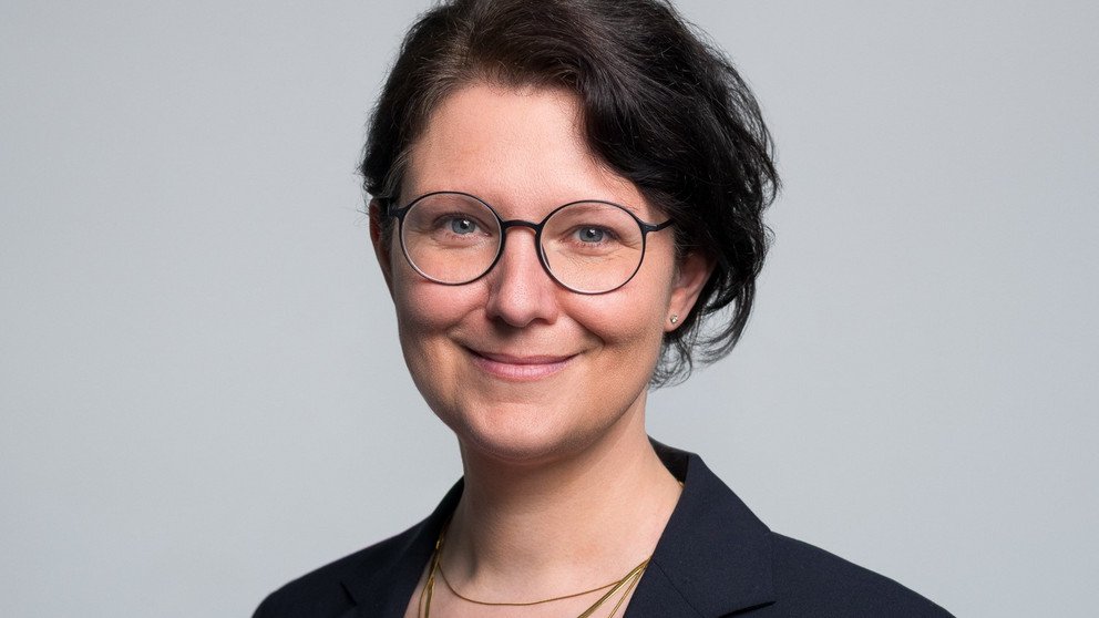 Prof. Dr. Britta K&auml;gler