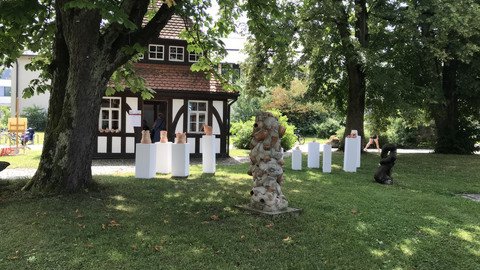 Kunstobjekte auf dem Campus der Universit&auml;t