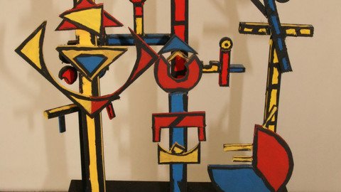 Kunstelement aus bunt angemaltem Holz