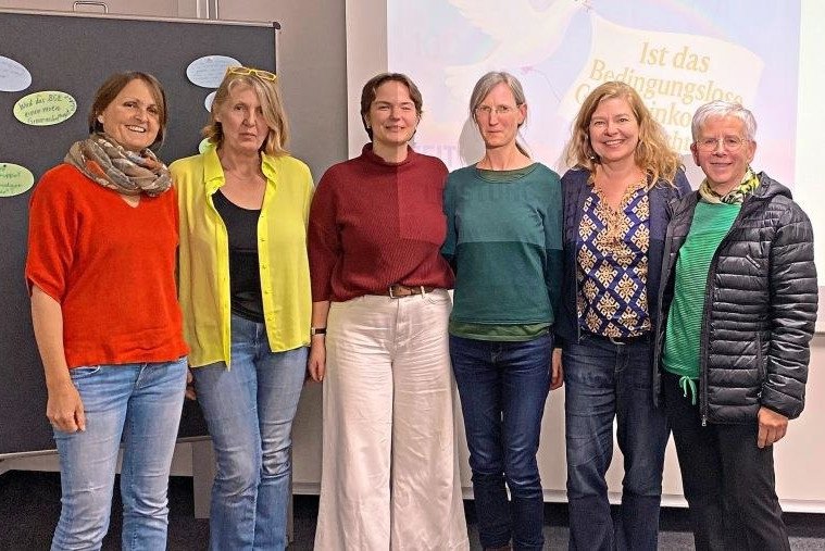 Gruppenfoto bedingungsloses Grundeinkommen