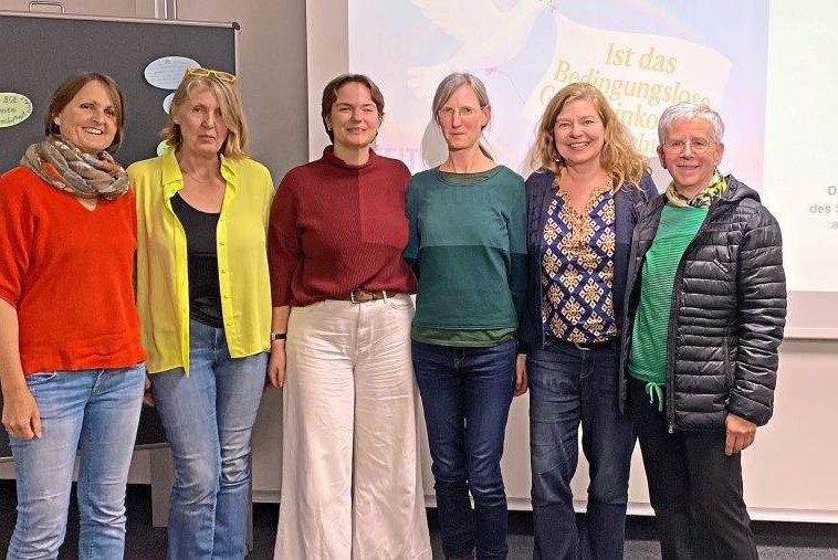 Gruppenfoto bedingungsloses Grundeinkommen