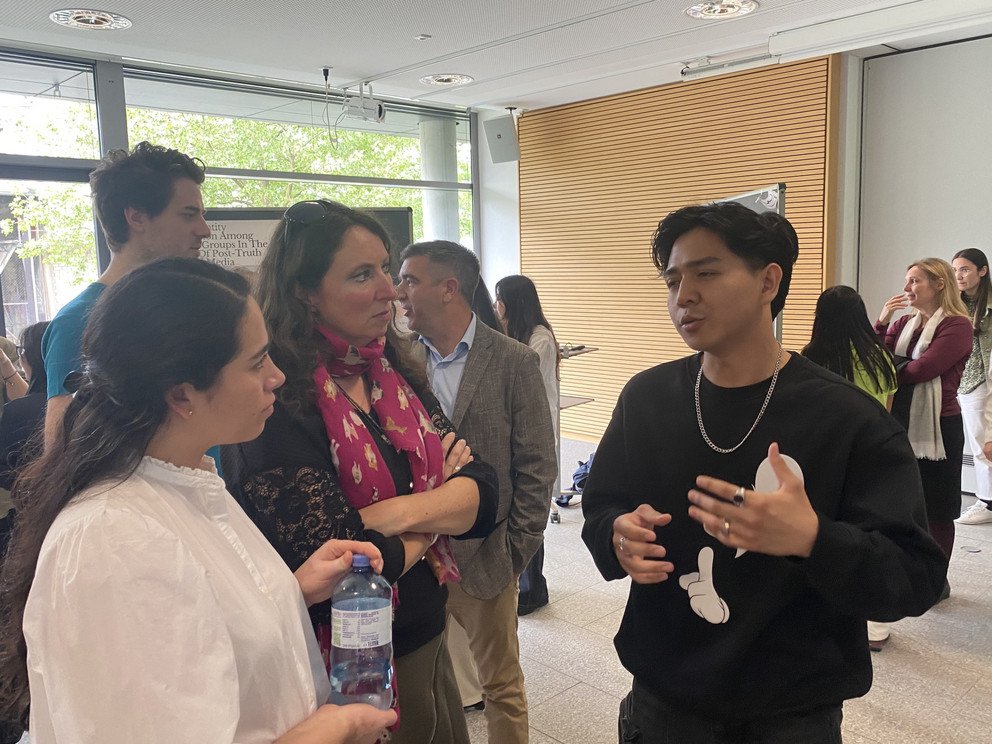 Conversations between participants 