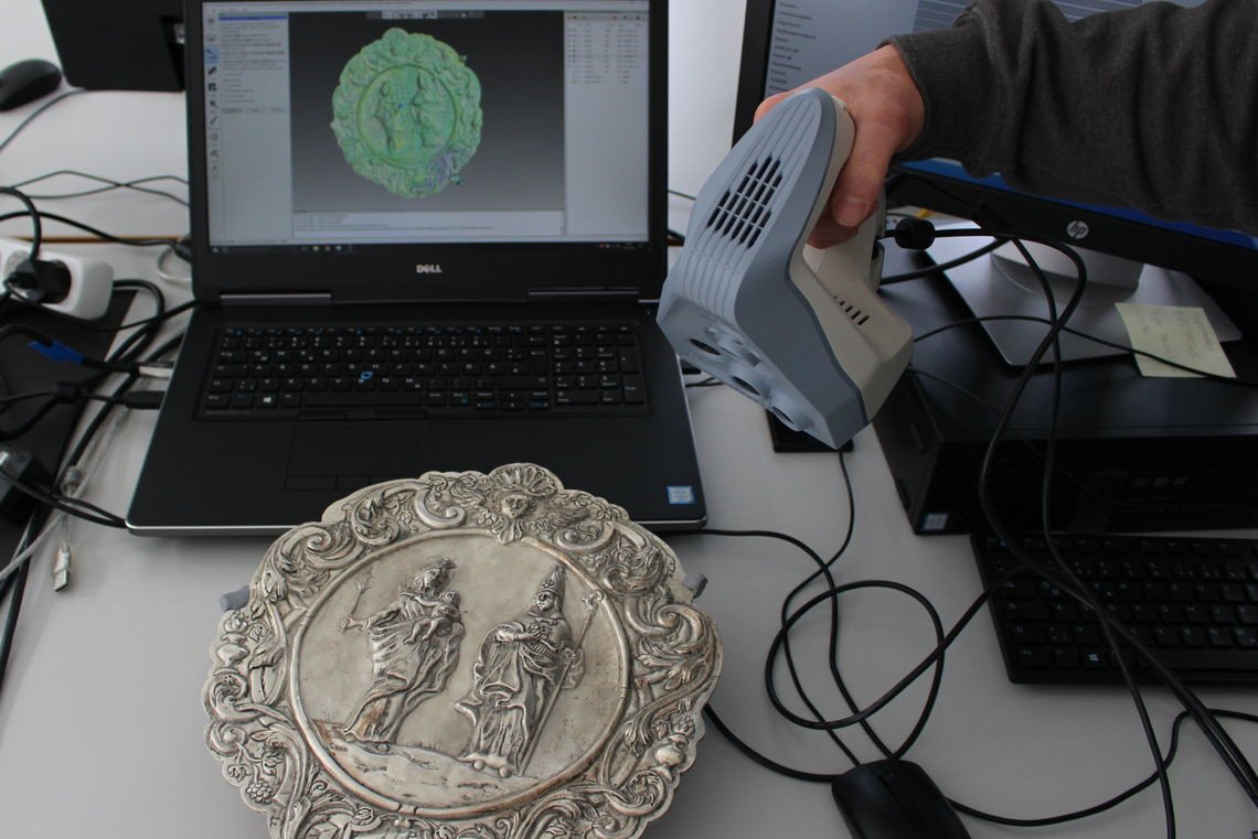 3D-Blaulichtscanner am Lehrstuhl f&uuml;r Computational Humanities, Uni Passau