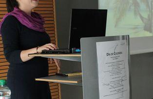 Estefany Melo Suárez mit ihrem Votrag über Farben, Klänge und Herzen Estefany Melo Suárez mit ihrem Votrag über Farben, Klänge und Herzen