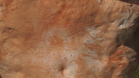 Plastik in Erdt&ouml;nen