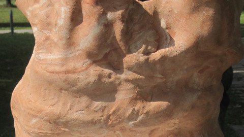 Plastik in Erdt&ouml;nen