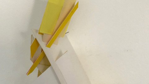 Ausstellungsst&uuml;ck Figuration und Abstraktion: gelbes Element