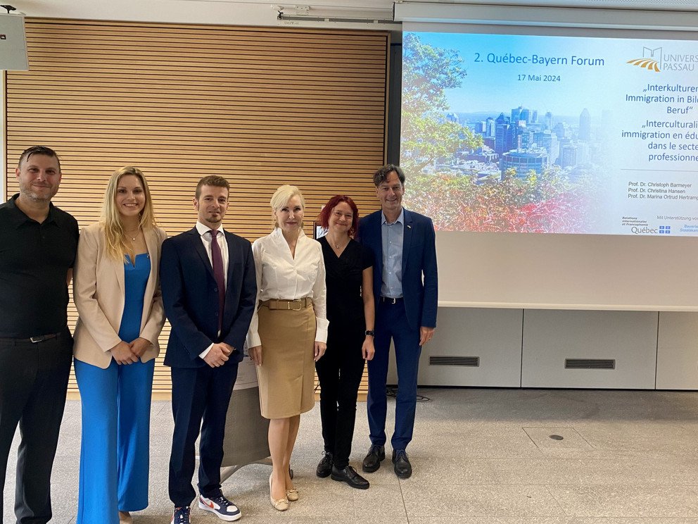 Gruppenbild der Vortragenden beim Qu&eacute;bec-Bayern Forum 2024