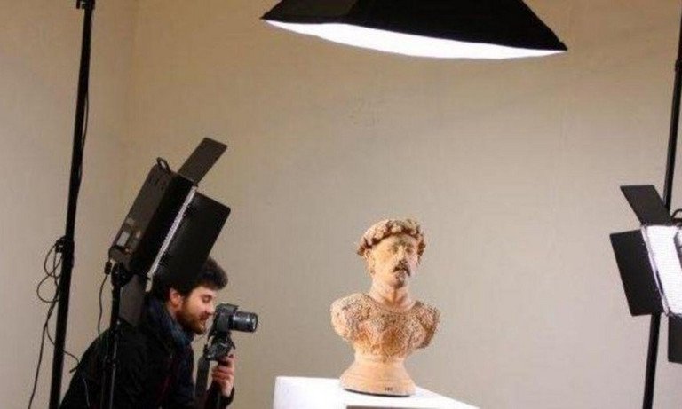 Manual Photogrammetry of a Bust