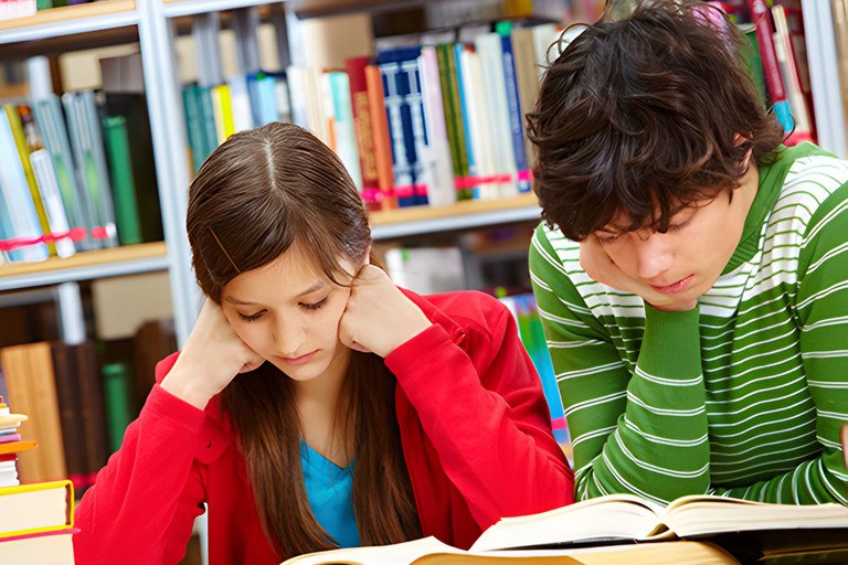 ALGe Adaptive learning tasks in the domain of history