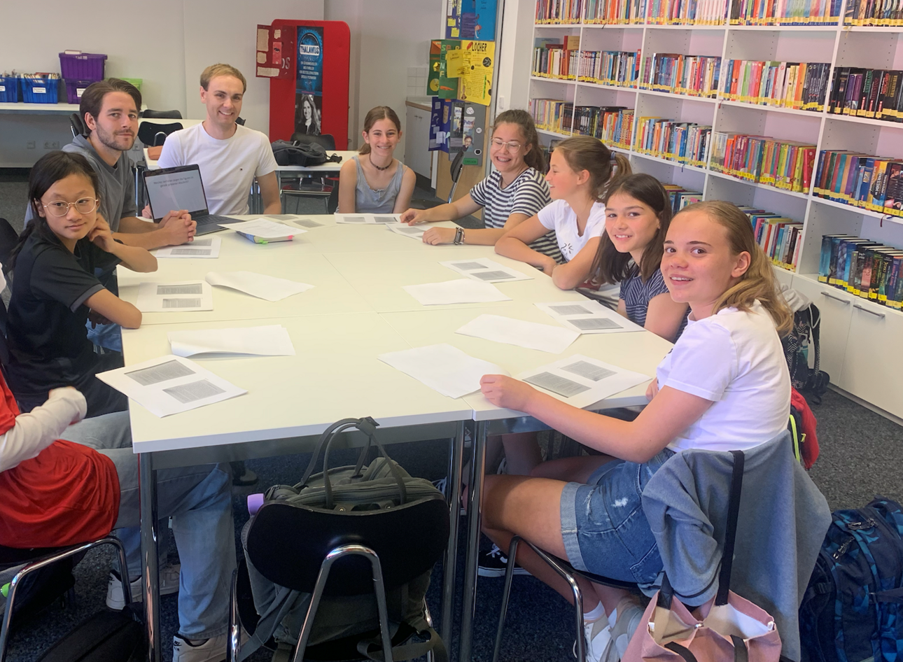Gruppenrunde mit Sch&uuml;lern und Studierenden aus dem Projekt Bildung durch Sprache und Schrift &ndash; Fortsetzung der Initiative: &bdquo;BiSS-Transfer&ldquo;