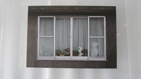 Fotografie: Fenster in schwarz wei&szlig;