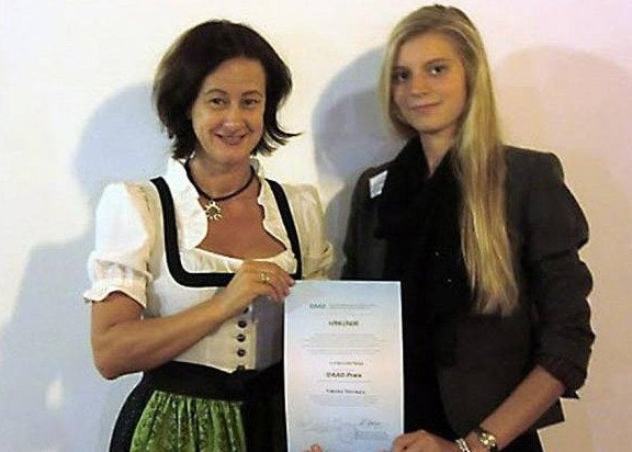 Verleihung des Preises des Deutschen Akademischen Austauschdienstes (DAAD) an Valeria Titovskaya, November 2015