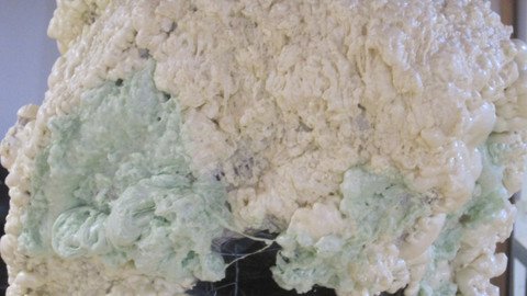 Skulptur aus Bauschaum