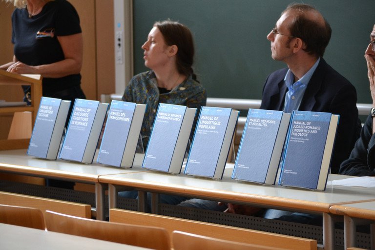 Dekoratives Bild der Kachel 'Manuals of Romance Linguistics'