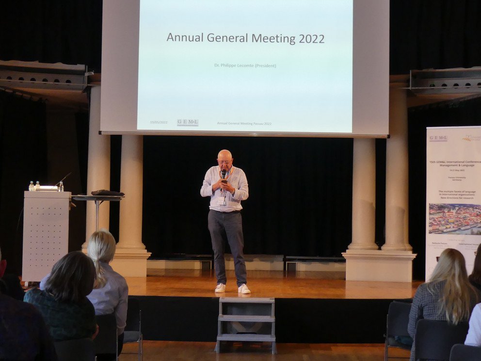 DIE KONFERENZ