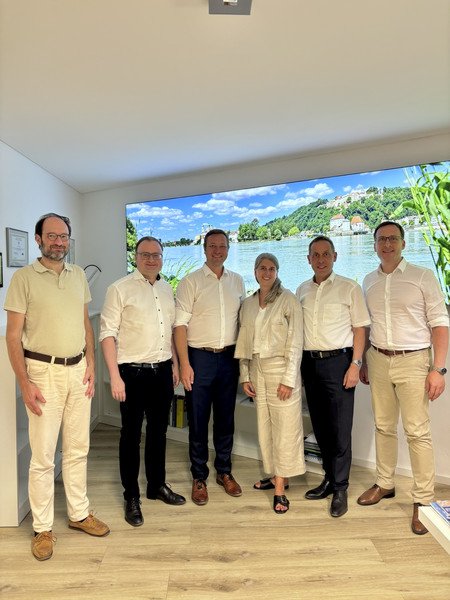 Die CSU-Abgeordneten Hans Koller, Stefan Meyer und Josef Heisl zu Besuch an der Universität Passau; Foto: Universität