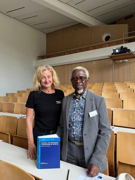 Prof. Dr. Ursula Reutner und Salikoko Mufwene (University of Chicago), Foto: Gabrielle Cornefert Prof. Dr. Ursula Reutner und Salikoko Mufwene (University of Chicago), Foto: Gabrielle Cornefert