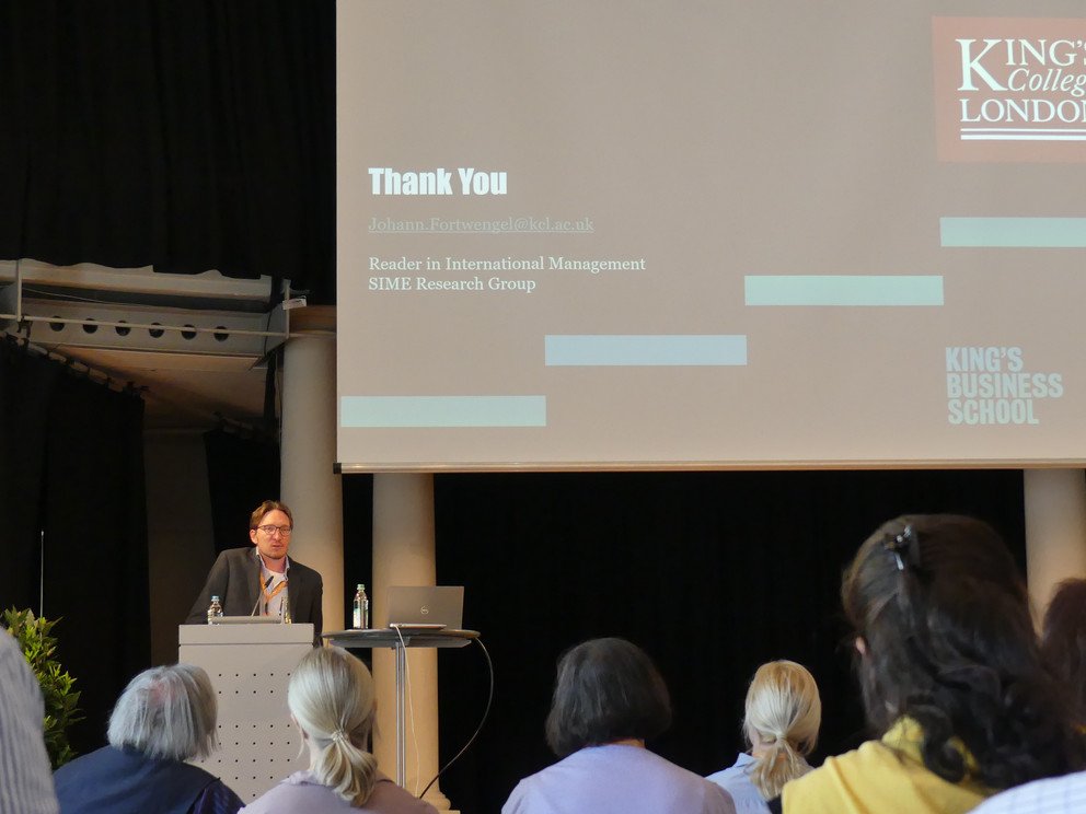 DIE KONFERENZ