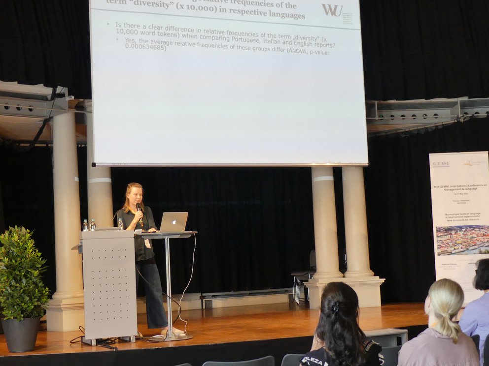 DIE KONFERENZ