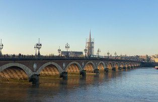 [Translate to Englisch:] Br&uuml;cke in Bordeaux