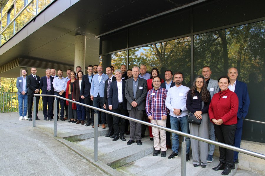 Teilnehmende des Workshops Cybersecurity in Passau; Foto: Universit&auml;t Passau