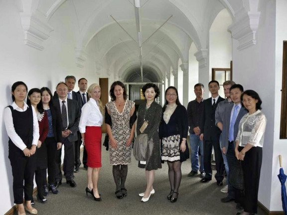 Chinesische Delegation zu Besuch an der Universit&auml;t Passau, Juli 2016