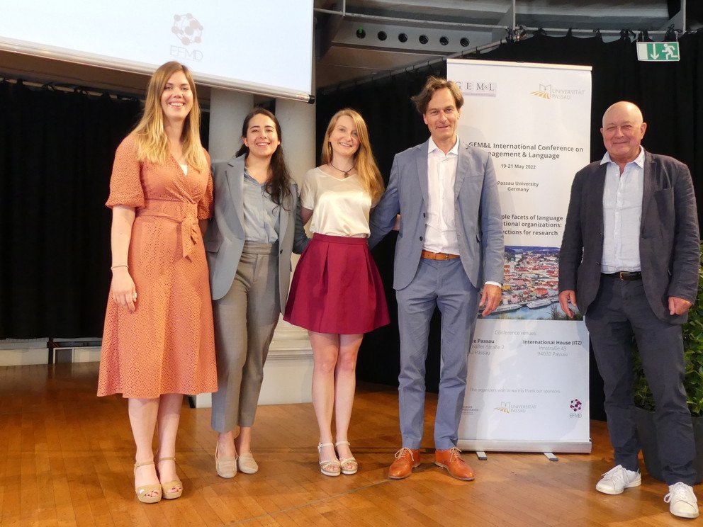 DIE KONFERENZ