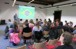 Herr Prof. Dr. Anhuf referiert &uuml;ber die Auswirkungen sportlicher Gro&szlig;ereignisse