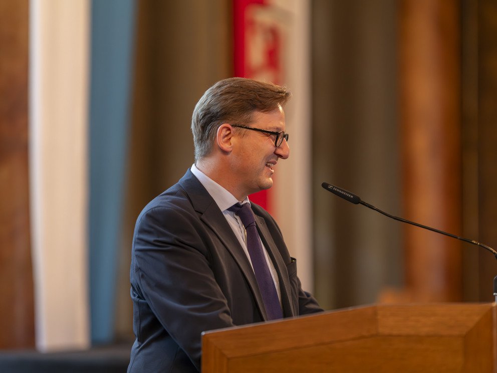 Es spricht der Laudator (Isller).