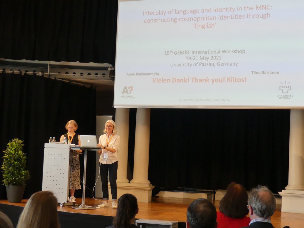 DIE KONFERENZ