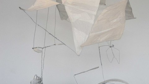 Flugk&ouml;rper aus Draht und Papier