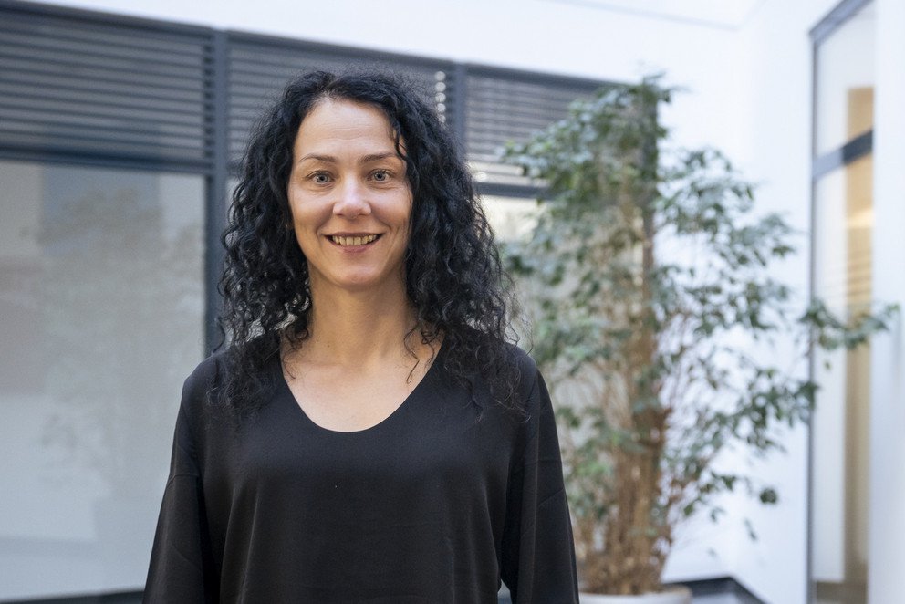 Prof. Dr. Suleika Bort, Dekanin der Wirtschaftswissenschaftlichen Fakult&auml;t; Foto: Universit&auml;t Passau.
