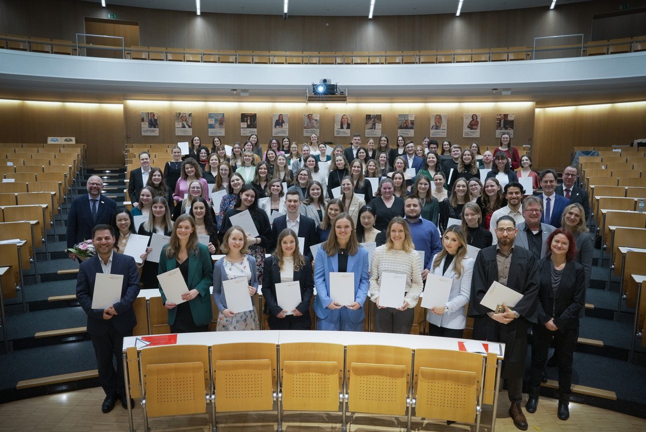 Gruppenfoto der Abschlussfeier