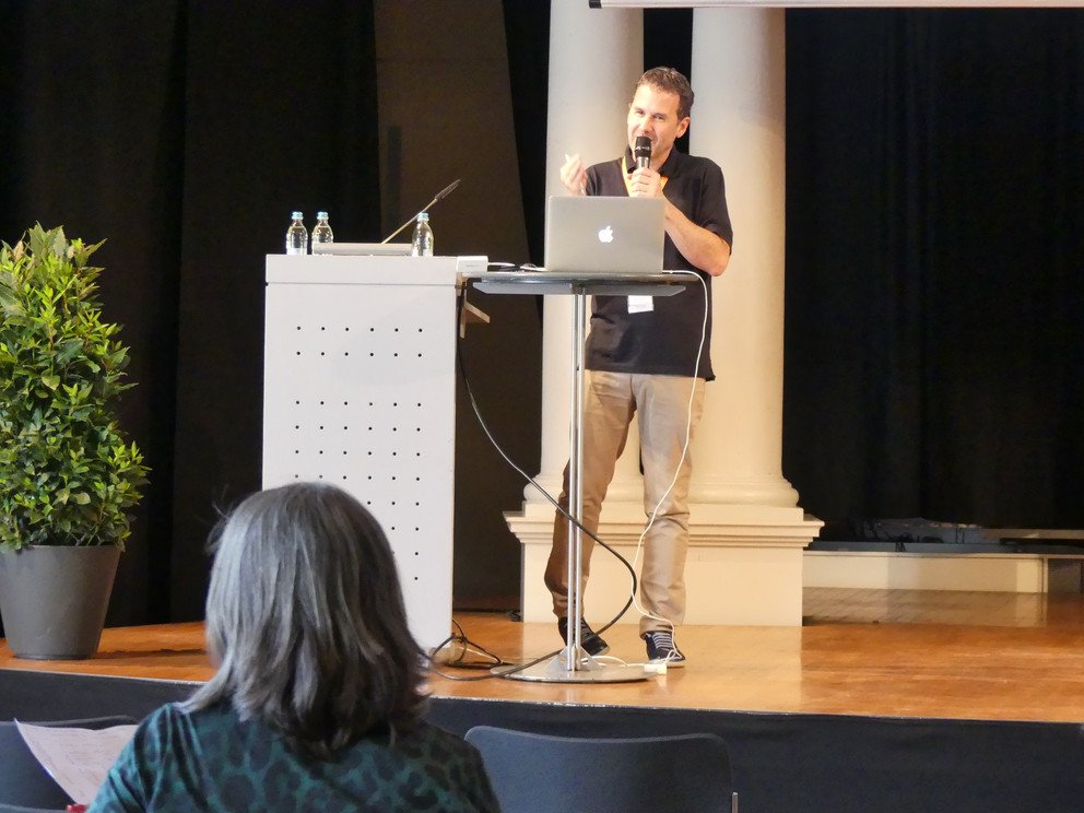 DIE KONFERENZ