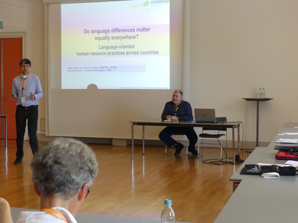 DIE KONFERENZ