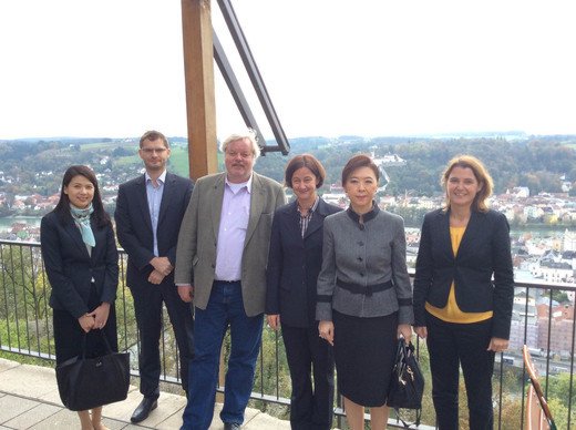 Besuch der Botschafterin des K&ouml;nigreichs Thailand H.E. Nongnuth Phetcharatana, November 2014