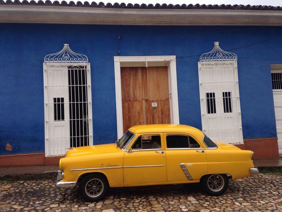 Foto "Caminando por las calles de Trinidad" von Theresa Lang