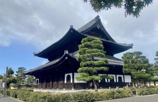 [Translate to Englisch:] Japanisches Gebäude